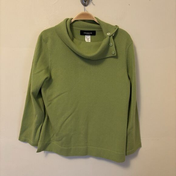 Jones New York 100% Cashmere Sweater Green L Old Money Button Quiet Luxury DESC - Picture 1 of 6